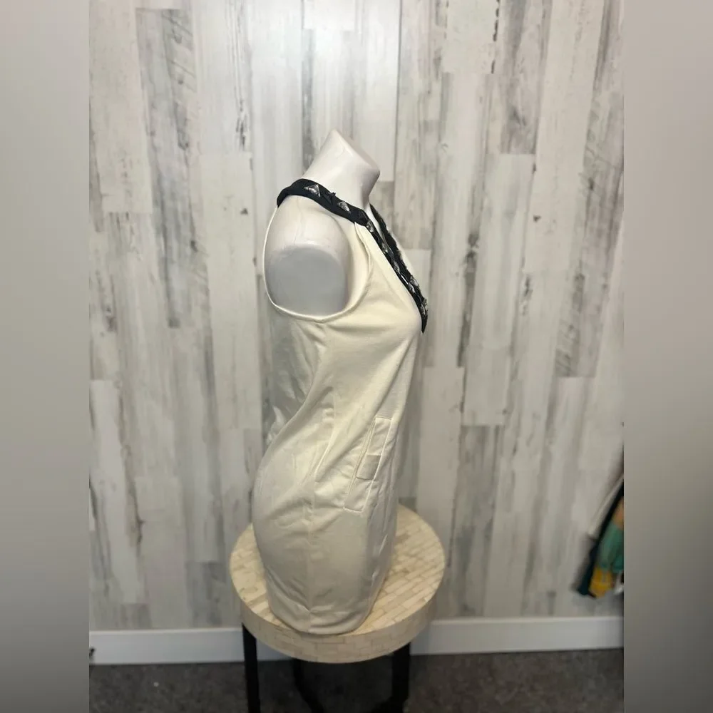 Dress - Picture 3 of 8